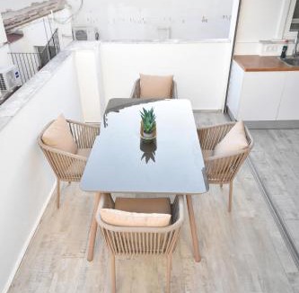 La Seu Apartment | Bonito ático dúplex cerca de las Torres de Serrano