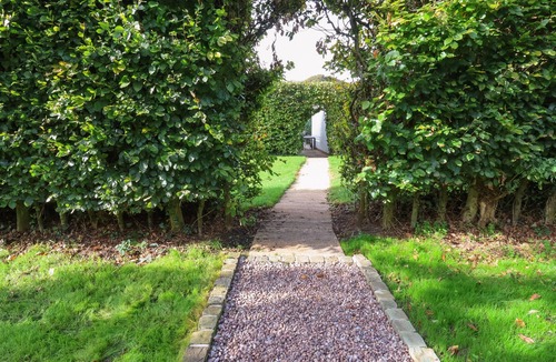 Cuddington Cottage | Bramble Lodge