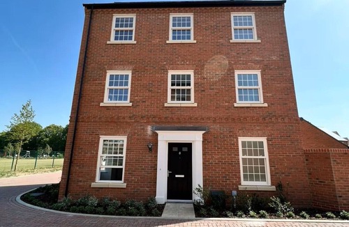 Brampton House | Brampton Park