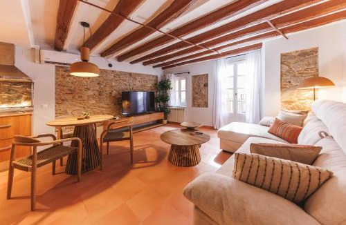 Barri Vell Apartment | Bravissimo Calderers El Cavall, in the Old Town