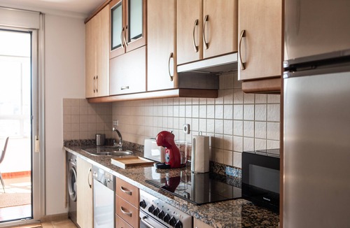 La Coruna Condo | Bright apartment in Cuatro Caminos