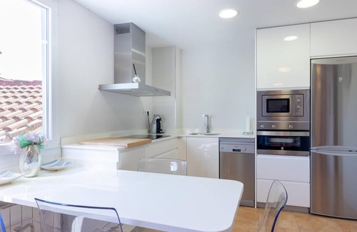 Mundaka Apartment | Bright apartment in Mundaka, perfect for couples and families, near the beach