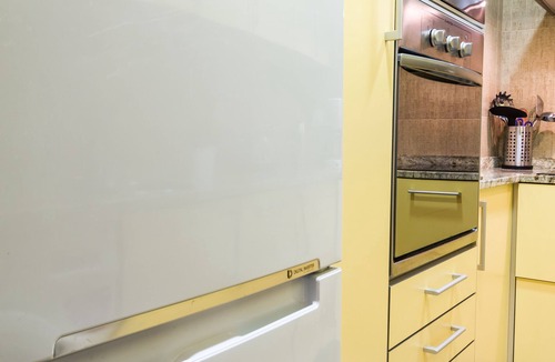 Lista Condo | Bright & Modern 2BR Apartment in Heart of Upscale Barrio Salamanca. Great Views