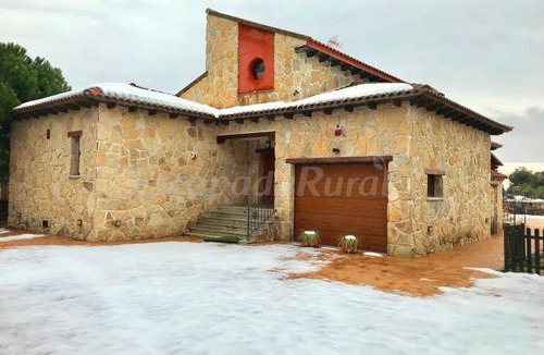 El Berrueco Cottage | Cabin ∙ 3 bedrooms ∙ 12 guests