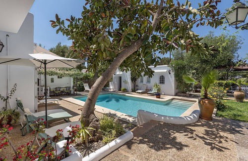 Cala d'Or Villa | CALA D'OR STUNNING PRIVATE VILLA + BUNGALOW 10 MIN WALK TO BEACH!