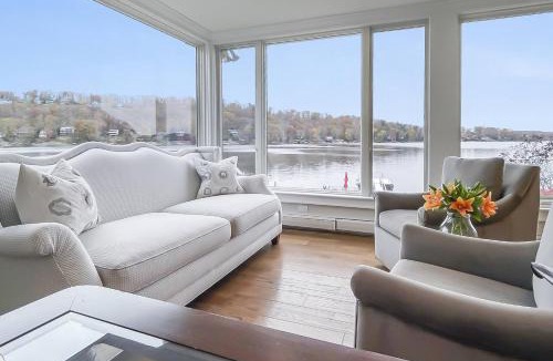 New Fairfield House | Candlewood Lake House