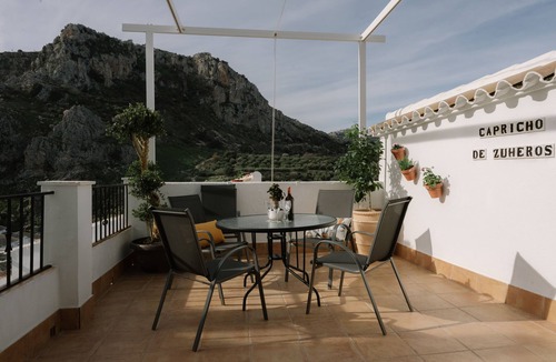 Zuheros Apartment | Capricho de Zuheros: Refugio Rural con Vistas Impresionantes