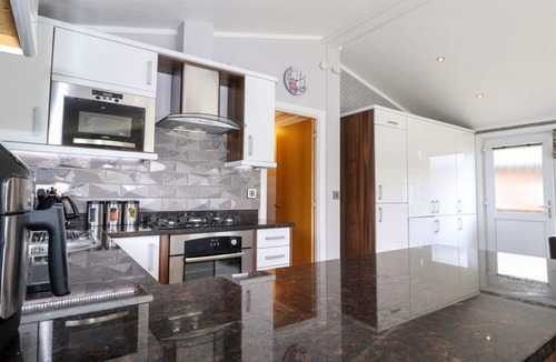 South Lakeland Leisure Village Cabin | Carpenwray, Carnforth. 3 beds.