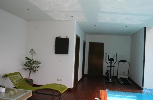 Vilanova del Valles House | Casa ceca de la Playa y Barcelona, con piscina climatizada y jacuzzi