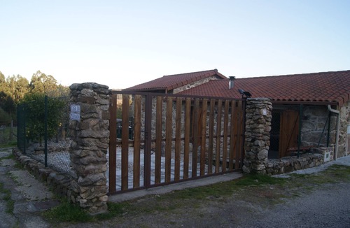 A Caniza Cottage | CASA DA MIRANDA for 2-4 people, children free.