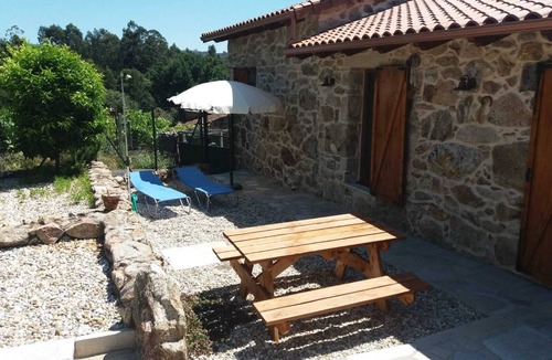 A Caniza Cottage | CASA DA MIRANDA for 2-4 people, children free.
