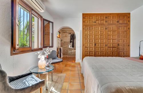 Lliber Bed & Breakfast | Casa Llibertat boutique stay with spa