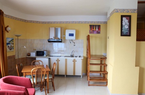 El Tanque Apartment | Casa Mara Twin bed Apartment with Ocean View