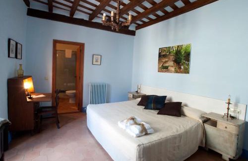Sant Feliu de Pallerols House | Casa Prat
