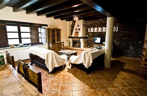 La Bastida House | Casa Rural Aquilamas