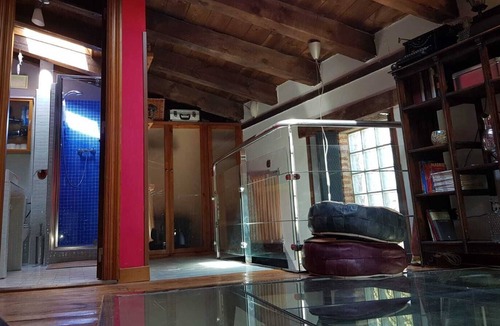 Velliza House | Casa Rural De Añil, garden + porch + wifi + netflix. In the center of the province