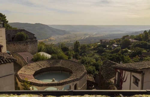 Horche Cottage | Casas Rurales Tio Mora for 26 people and 40 minutes from Madrid