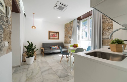 Vegueta Apartment | Cathedral Suites. Emblematic House. Apartment 2