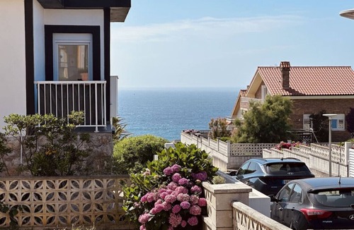 Cabo de Ajo Ski Chalet | Chalet con jardin independiente y vistas al mar -