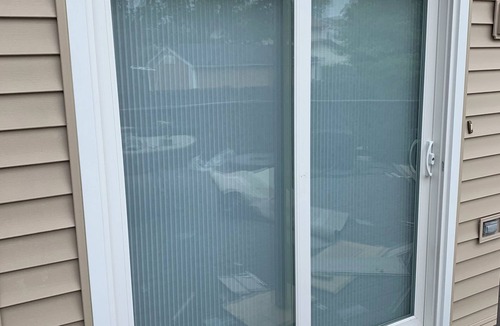 Galena Boat Rental | Charming 1-bedroom boat in brilliant Galena with AC