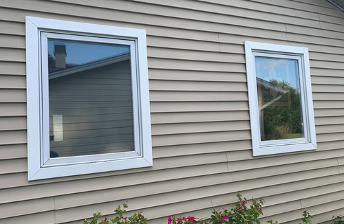 Galena Boat Rental | Charming 1-bedroom boat in brilliant Galena with AC