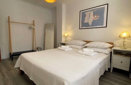 Xativa Apartment | Charming 2-bedroom apartment with AC, WiFi in the beautiful town of Xàtiva