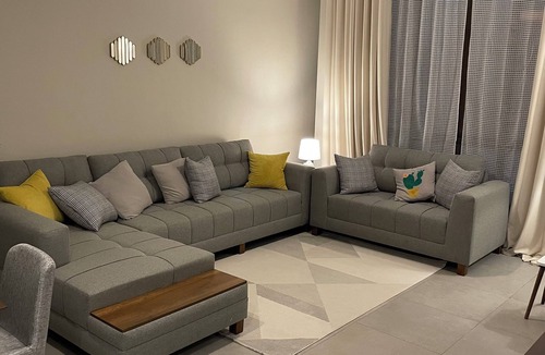 Sari Street Apartment | Charming 2-bedroom apartment in delightful Jeddah with WiFi, AC