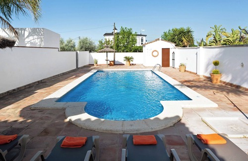 Conil de la Frontera House | Charming Home Casa Villanueva 4 with Private Pool, Garden & Wi-Fi