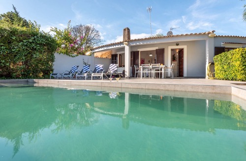 Crestatx House | Charming Holiday Home "Casa Pequeña Crestatx" with Wi-Fi, Garden, Terraces & Pool