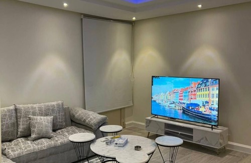Riyadh Apartment | Chic 1-bedroom apartment in vibrant Riyadh with WiFi, AC
