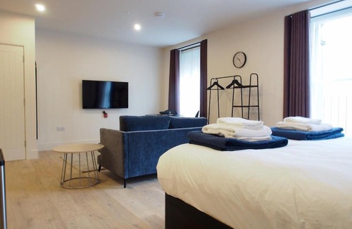 Edinburgh Apartment | Chic and Classy Studio on Easter Road - Flat 1, Elgin House Apartments