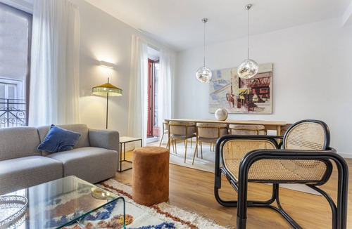 Cortes Apartment | Cibeles Luxe III apartment in Madrid