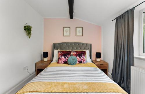 Winster House | Classical Easter Cottage with Breathtaking Views