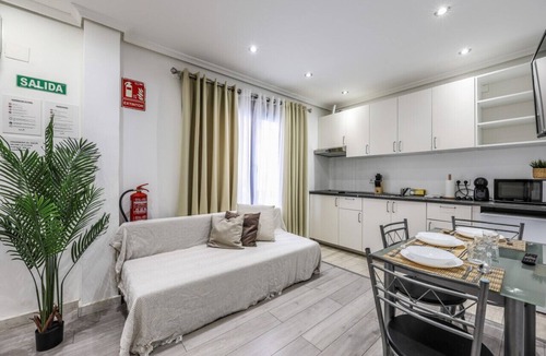Numancia Apartment | Classy Studio close to Retiro Park, Madrid