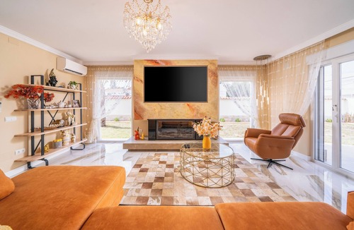 Torrevieja House | Classy villa by the pink lagoon