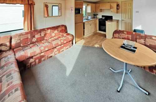 Ludchurch House | Comfortable and spacious 12ft-wide caravan with one double and two twin.