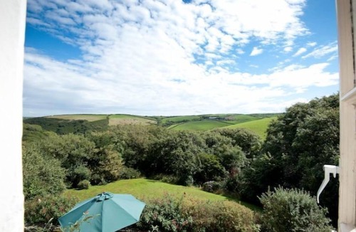 Saint Gennys Apartment | Comfortable detached farmhouse.