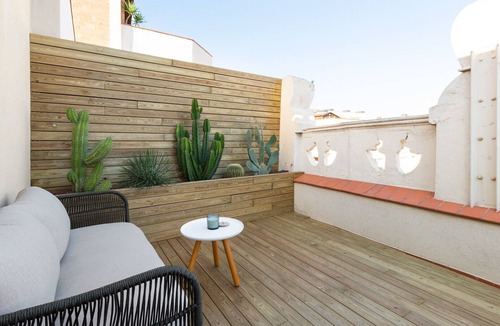 Sant Antoni Apartment | Comfortable penthouse in Plaza España