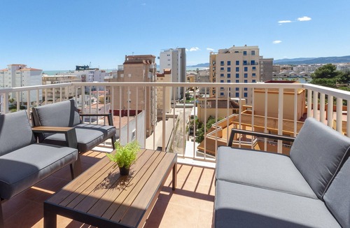 Grao de Gandia Apartment | Condo with charm, a few meters from the beach. A/C and free wifi. Terrace with sea views