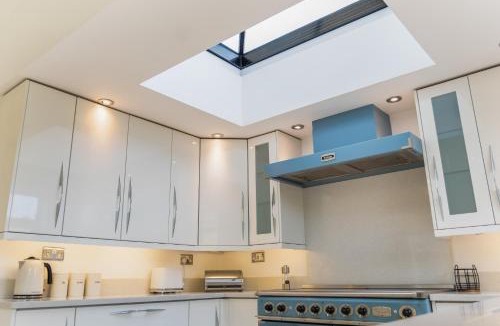 Thorney House | Contractor Accommodation Peterborough- Parking-Business and Work Stays