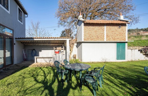 Catasol House | Country House 'Casa La Calleja' with Shared Terrace, Shared Garden and Wi-Fi