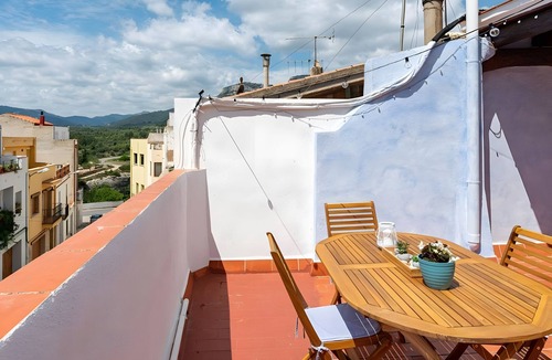 Rossell House | Country House 'Casa Rural Angelita' with Mountain View, Wi-Fi and Air Conditioning