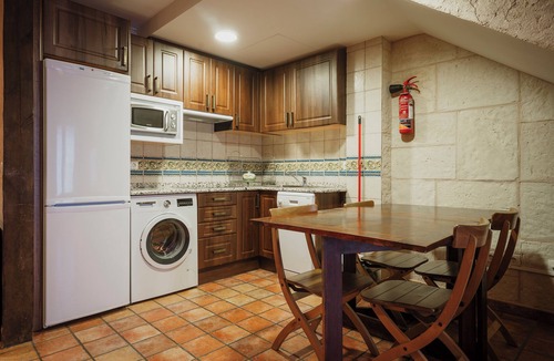 Lerma House | Country House 'El Desvan Del Brigante' with Balcony, Wi-Fi and Air Conditioning