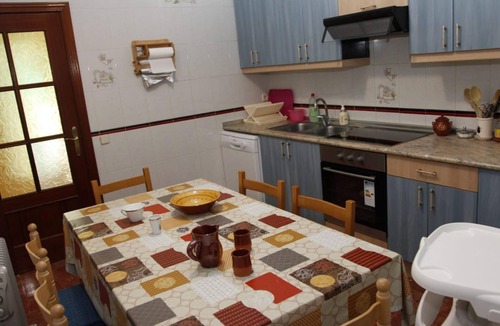 Los Yebenes House | Country House 'Flor De Romero' with Private Pool, Wi-Fi and Air Conditioning