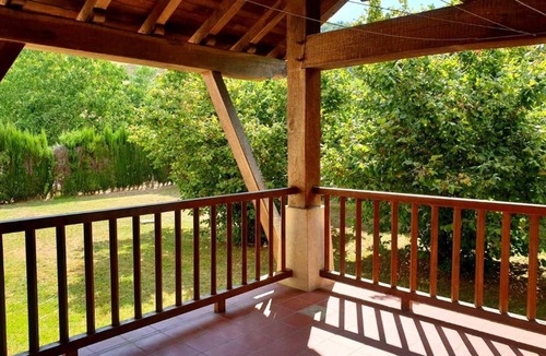 Eguaras House | Country House 'Sagastietxea' with Mountain View, Private Terrace and Private Garden