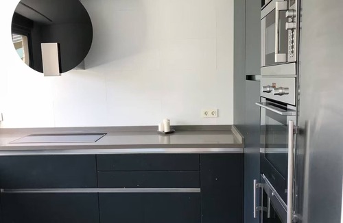 La Malva-rosa Apartment | Cozy apartment next to Malvarrosa beach