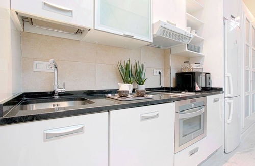 Sol Apartment | Cozy Suite with Terrace Facing Plaza Mayor