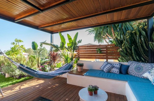 Torre de Benagalbon Apartment | CUBO DE MADERA individual con Jardín y Porche