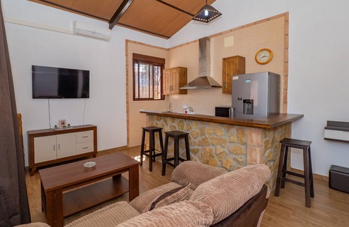 Obejo Ski Chalet | Cubo's Apto Cerro Muriano/air conditioning/free wifi