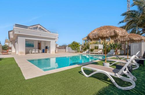 Les Deveses Villa | Cudei